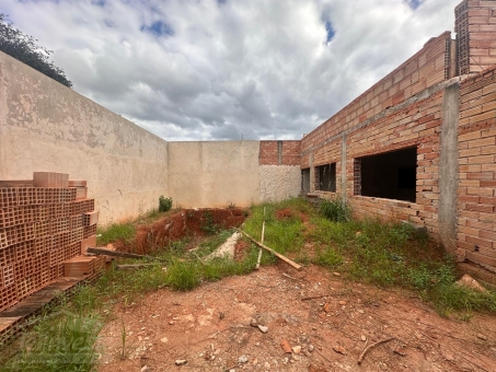 CASA A VENDA NO BAIRRO CASAR&Atilde;O