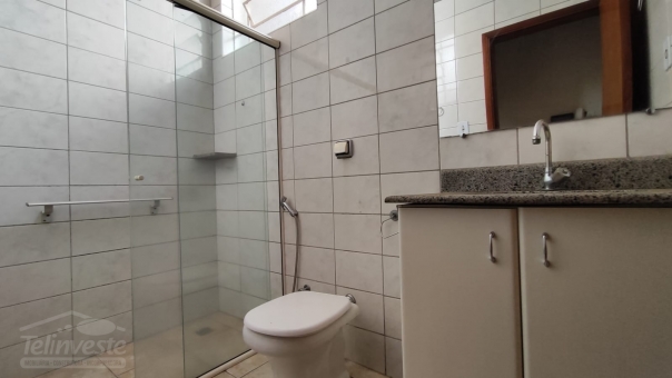 CASA - PROXIMO AO CENTRO E AVENIDA DA MODA