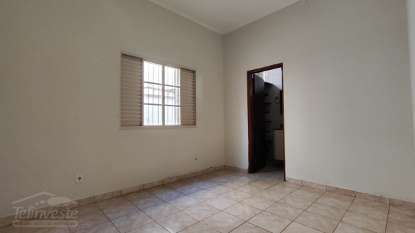 CASA - PROXIMO AO CENTRO E AVENIDA DA MODA