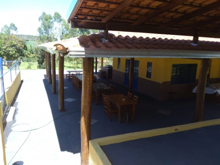 EXCELENTE CH&Aacute;CARA A VENDA SENTIDO CONDOM&Iacute;NIO VALE DAS &Aacute;GUAS 