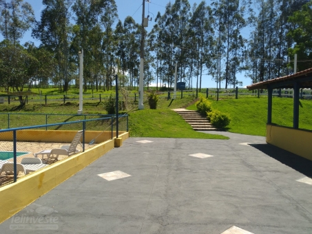 EXCELENTE CH&Aacute;CARA A VENDA SENTIDO CONDOM&Iacute;NIO VALE DAS &Aacute;GUAS 
