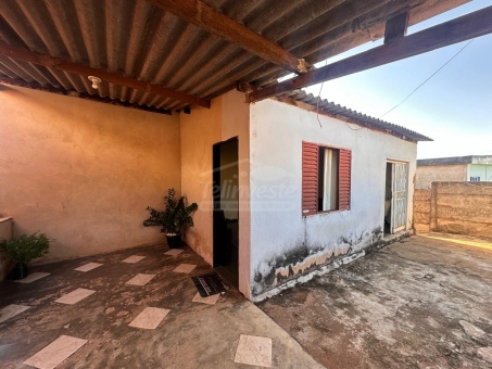 CASA A VENDA NO BAIRRO CASAR&Atilde;O