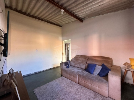 CASA A VENDA NO BAIRRO CASAR&Atilde;O