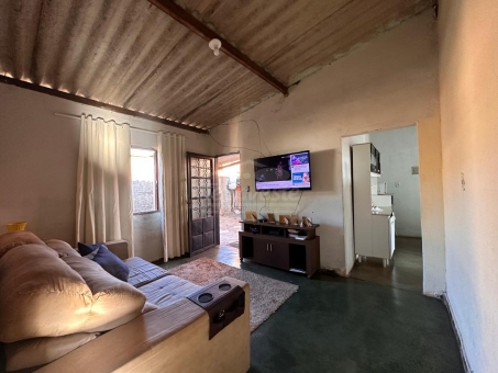 CASA A VENDA NO BAIRRO CASAR&Atilde;O