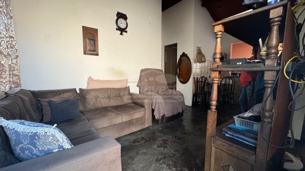 CASA &Agrave; VENDA NA COHAB III