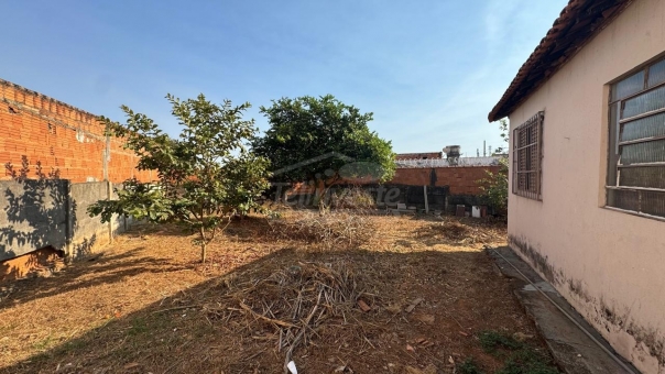 CASA &Agrave; VENDA NA COHAB III