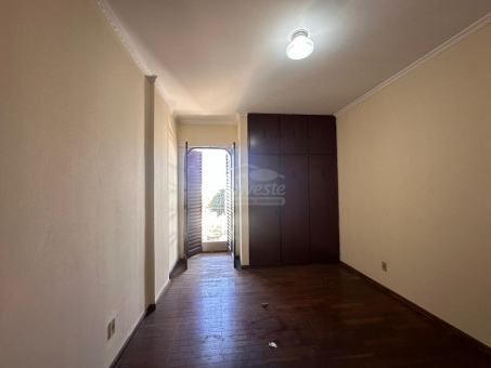 APARTAMENTO A VENDA NO CENTRO DE PASSOS 