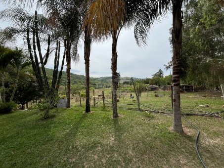 2 alqueires entre Passos e Fortaleza