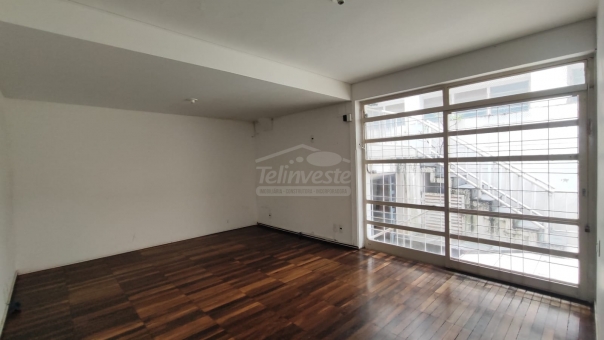 Excelente Casa Comercial - Centro