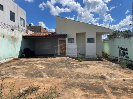CASA NO JARDIM CIDADE