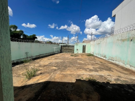 CASA NO JARDIM CIDADE