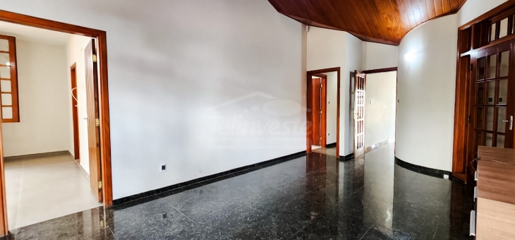 Casa - Bairro Centro