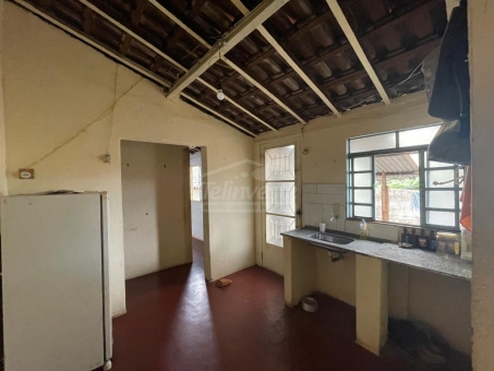 CASA NO COL&Eacute;GIO DE PASSOS 