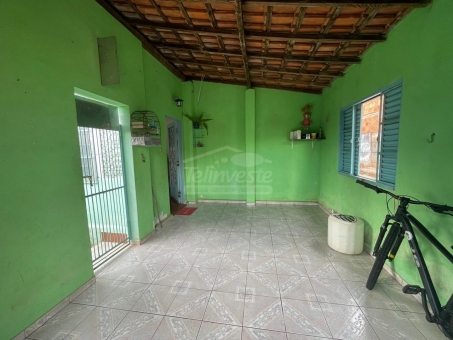 CASA NO COL&Eacute;GIO DE PASSOS 