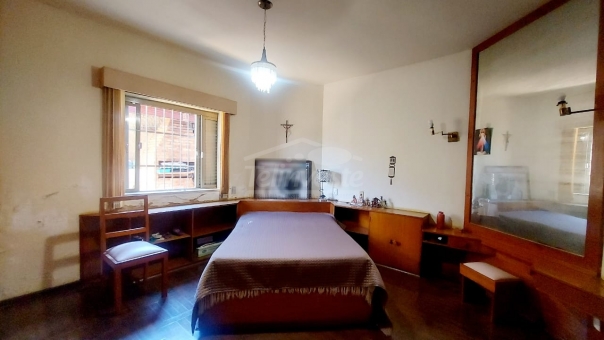 CASA NO CENTRO DE PASSOS/PROXIMO AO CPN 