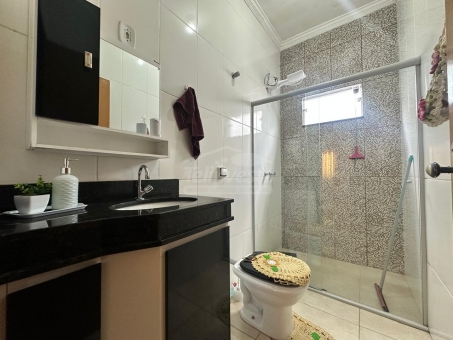 EXCELENTE CASA A VENDA AO LADO DO CONDOM&Iacute;NIO VALE VERDE