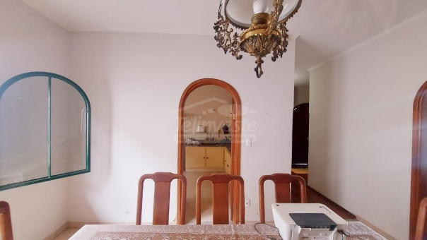 CASA NO BAIRRO MUARAMA