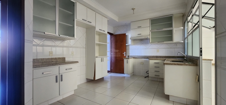 APARTAMENTO ALTO PADRAO 