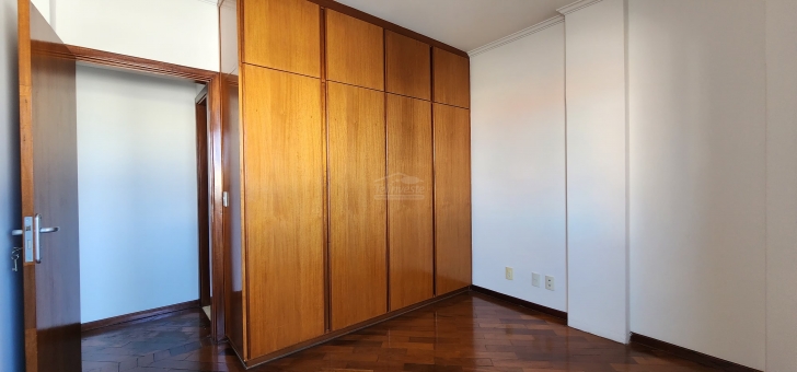 APARTAMENTO ALTO PADRAO 