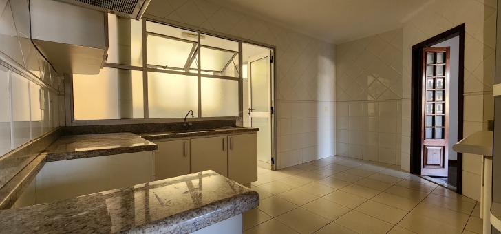 APARTAMENTO ALTO PADRAO 