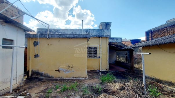 CASA NO CENTRO PR&Oacute;XIMO A AVENIDA AROUCA
