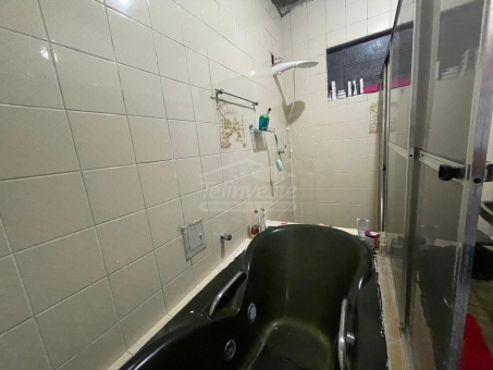 Sobrado com 3 pavimentos no Muarama 