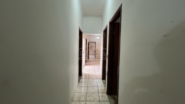 CASA NO BAIRRO CARMELO