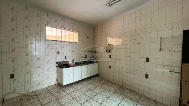 CASA NO BAIRRO CARMELO