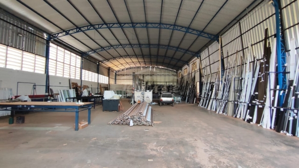 Oportunidade Imperd&iacute;vel - Barrac&atilde;o Distrito Industrial I