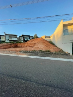 Terreno a venda no Condom&iacute;nio Monte Belo