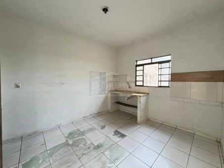CASA A VENDA PR&Oacute;XIMO A AVENIDA DONA LIQUINHA E PO&Ccedil;OS DE CALDAS