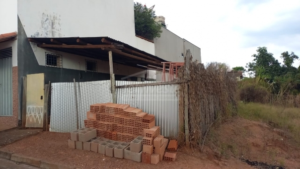 LOTE NO BAIRRO JO&Atilde;O LIMIRIO