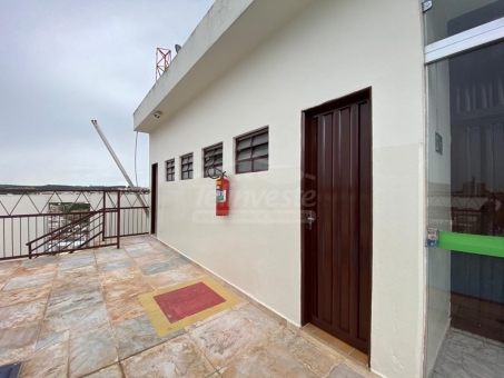 APARTAMENTO EM FRENTE PRA&Ccedil;A DA MATRIZ