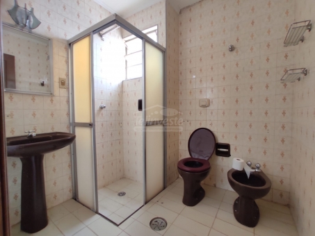 APARTAMENTO EM FRENTE PRA&Ccedil;A DA MATRIZ
