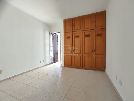 APARTAMENTO EM FRENTE PRA&Ccedil;A DA MATRIZ