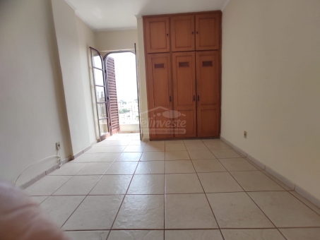 APARTAMENTO EM FRENTE PRA&Ccedil;A DA MATRIZ