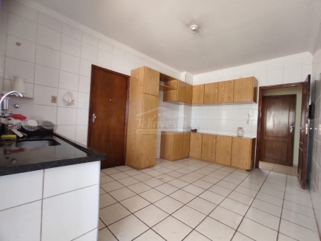 APARTAMENTO EM FRENTE PRA&Ccedil;A DA MATRIZ