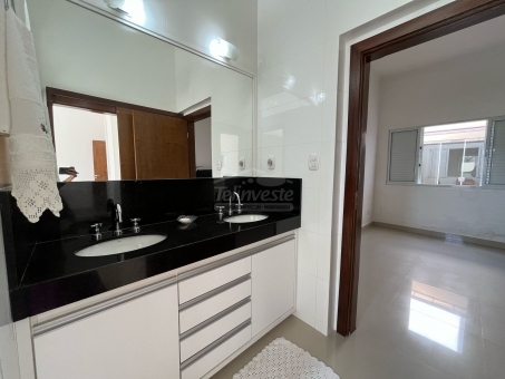 IM&Oacute;VEL ALTO PADR&Atilde;O COND NA&Ccedil;&Otilde;ES