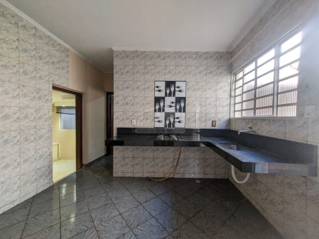 SOBRADO NA PENHA COM 2 RESIDENCIAS