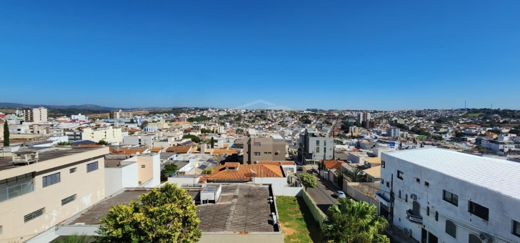 APARTAMENTO FUNCIONAL CENTRAL 