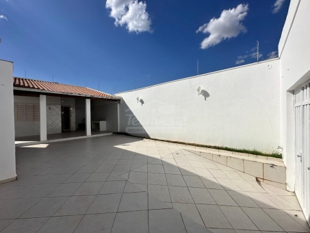EXCELENTE IMOVEL A VENDA NO MUAMARA