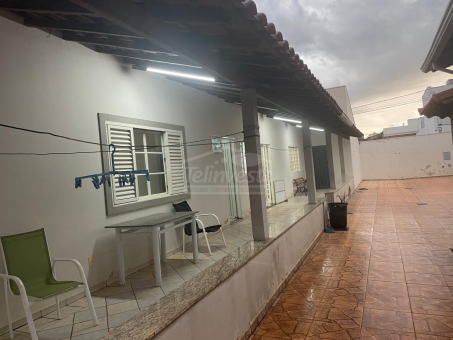 ESPETACULAR CASA PR&Oacute;XIMO AO CENTRO  