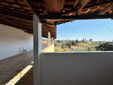 CASA A VENDA NO BAIRRO SAO FRANCISCO 
