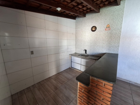 CASA NO COL&Eacute;GIO DE PASSOS 
