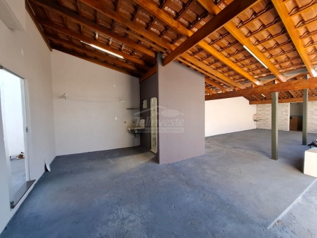 CASA NO COL&Eacute;GIO DE PASSOS 