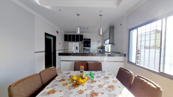 CASA NO BAIRRO CARMELO