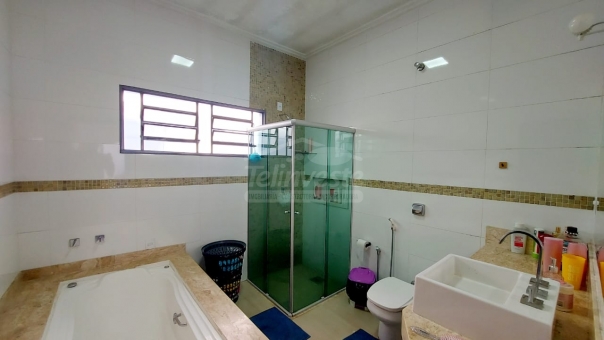 CASA NO BAIRRO CARMELO