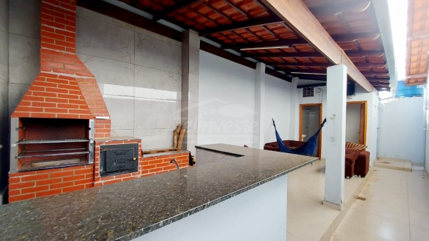 CASA NO BAIRRO CARMELO