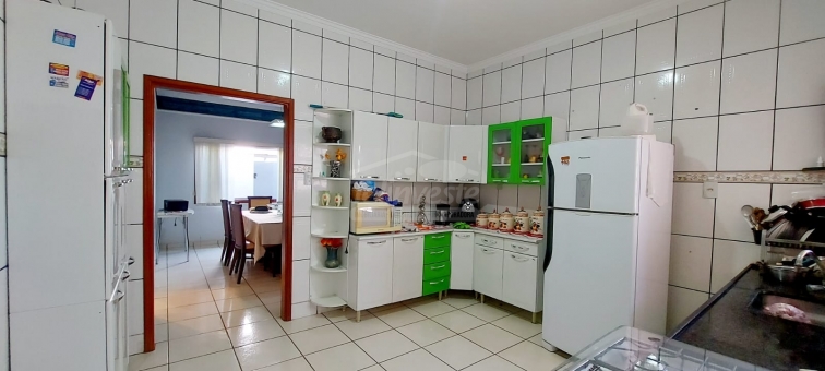 CASA NO BAIRRO CARMELO