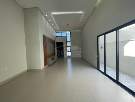 Bel&iacute;ssima casa no Condom&iacute;nio Monte Belo
